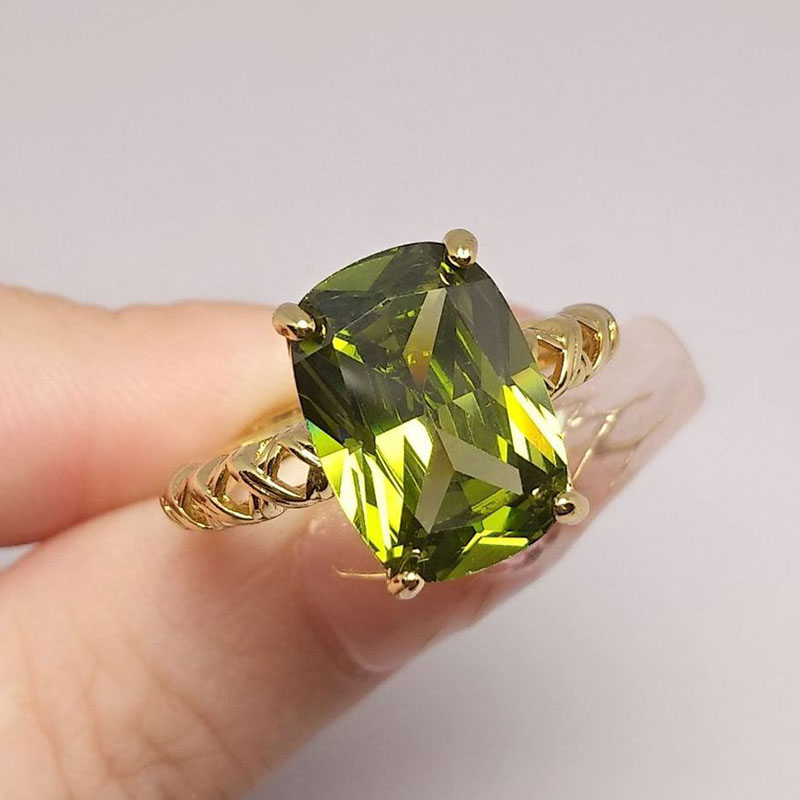 الزيتون الأخضر كريستال ساحة حج - مراجعة Birthstone Ring Set وسعره