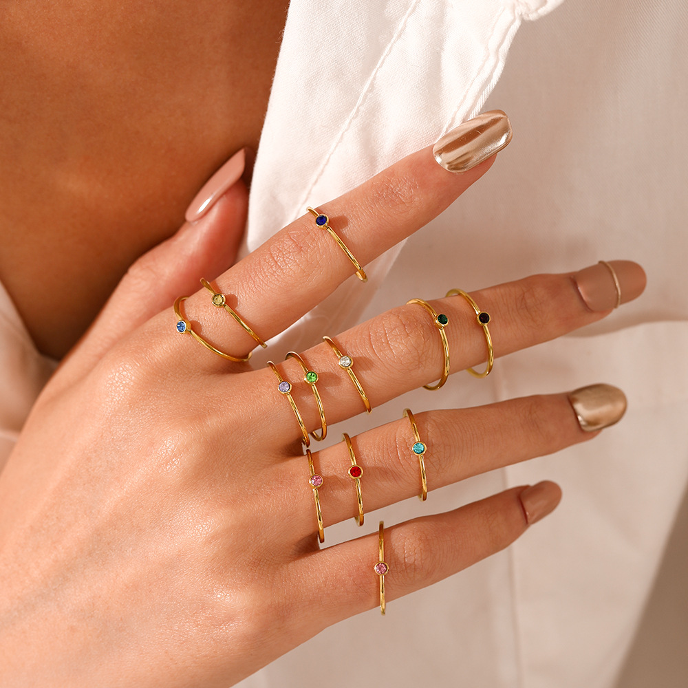 خاتم جوهرة الميلاد من الفولاذ  - مراجعة Birthstone Ring Set وسعره