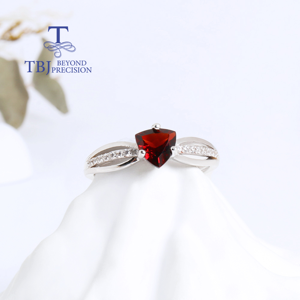 2026، طقم مجوهرات رائع من الفض - مراجعة Birthstone Ring Set وسعره